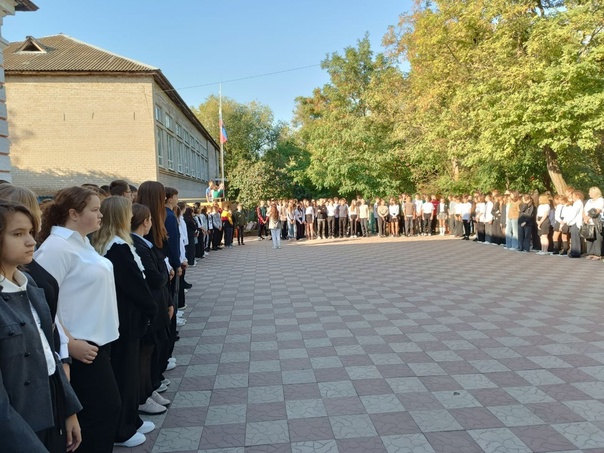 Поднятие Государственного Флага.
