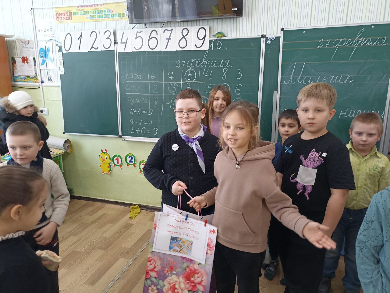 Орлята - волонтеры.